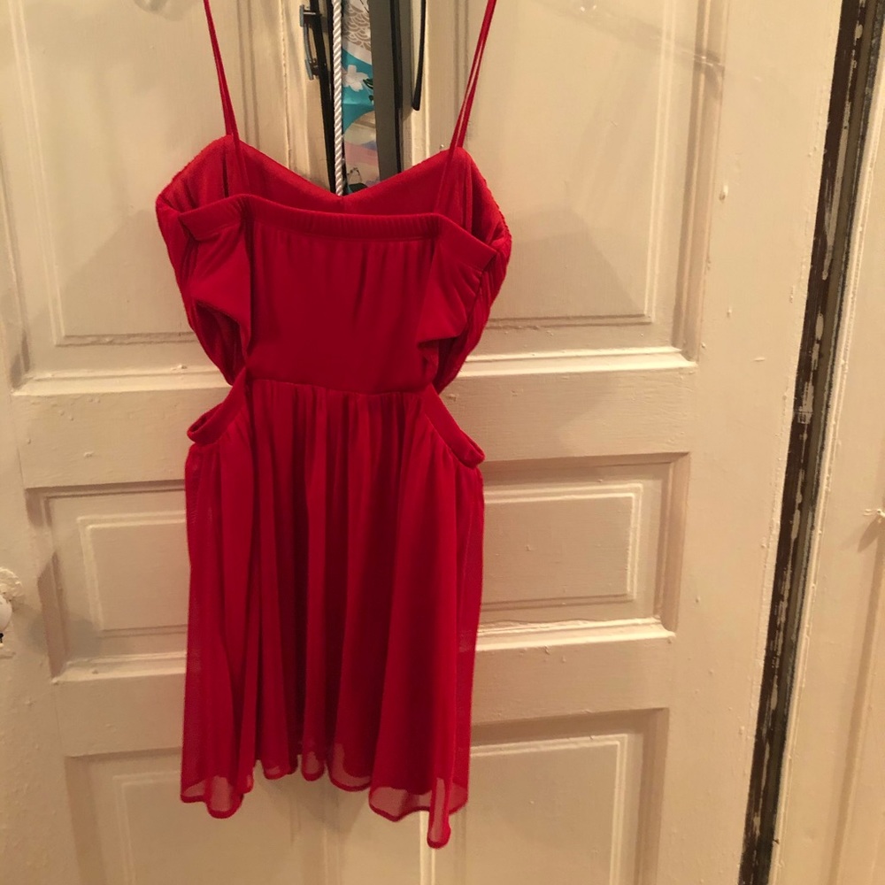 Dress - Picture 3 of 4